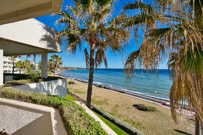 Image No.12-2 Bed Property for sale