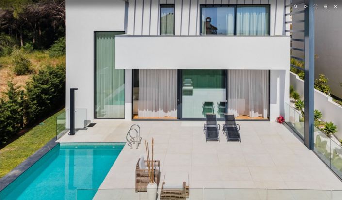 Image No.6-6 Bed Villa for sale