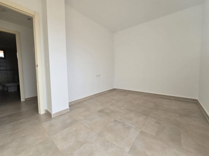 Image No.12-2 Bed Property for sale