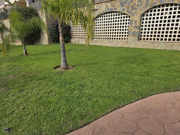 Image No.14-2 Bed Property for sale