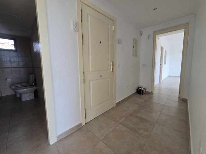 Image No.19-2 Bed Property for sale