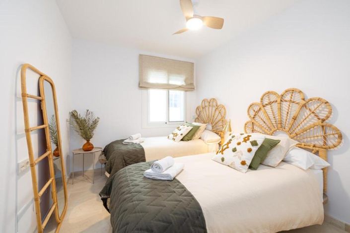 Image No.11-3 Bed Apartment for sale