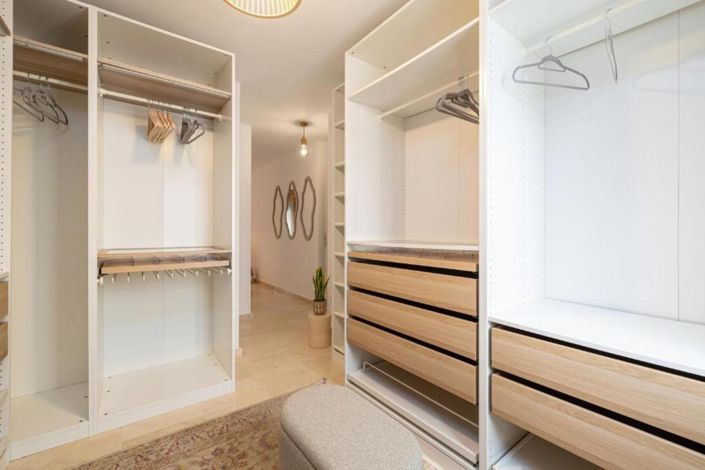 Image No.9-3 Bed Apartment for sale