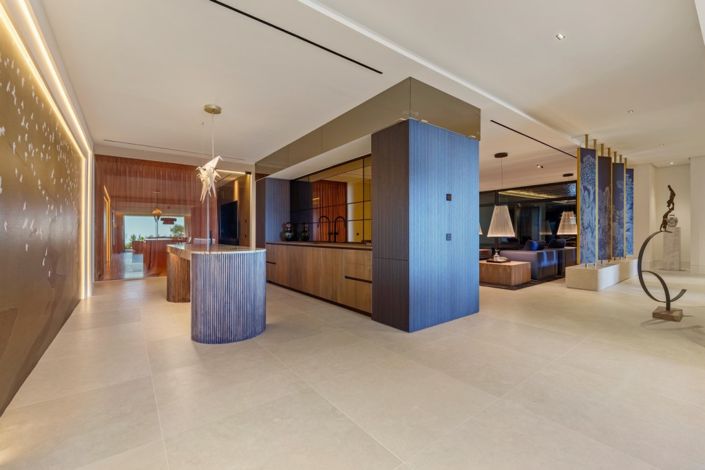 Image No.10-8 Bed Villa for sale