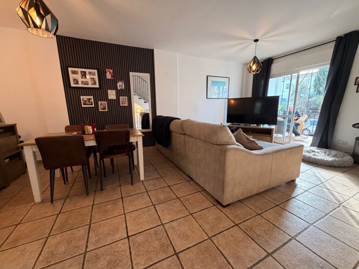 Image No.10-4 Bed Townhouse for sale