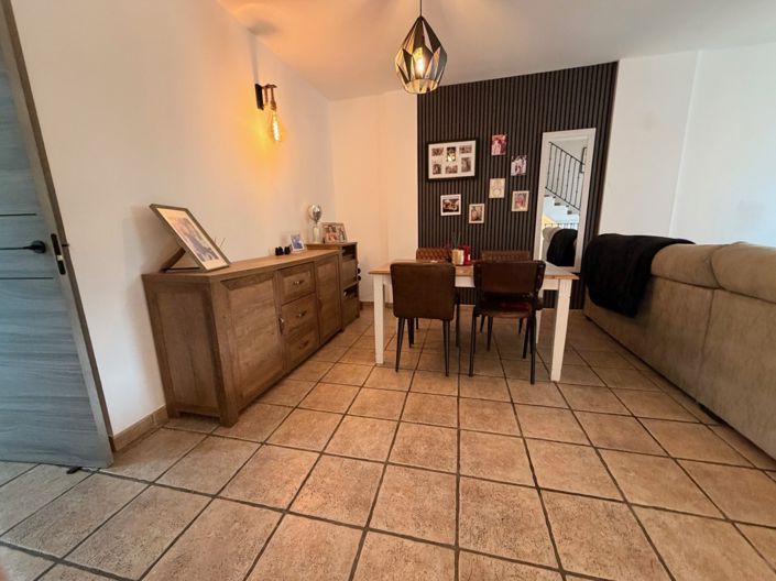 Image No.11-4 Bed Townhouse for sale