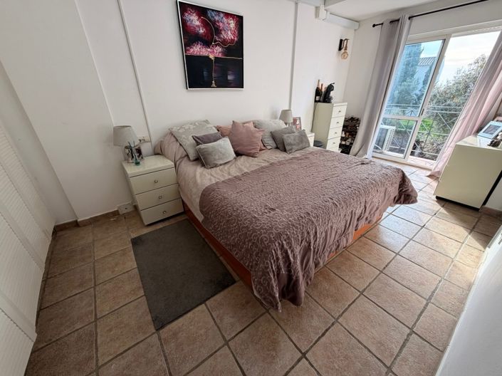 Image No.14-4 Bed Townhouse for sale