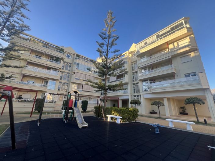 Image No.13-3 Bed Property for sale