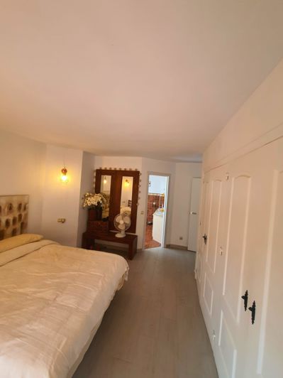 Image No.12-4 Bed Apartment for sale