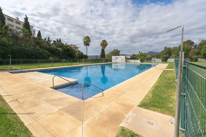 Image No.3-3 Bed Property for sale