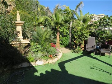 13-5fd73dea700db77384c091ca9818b1a9