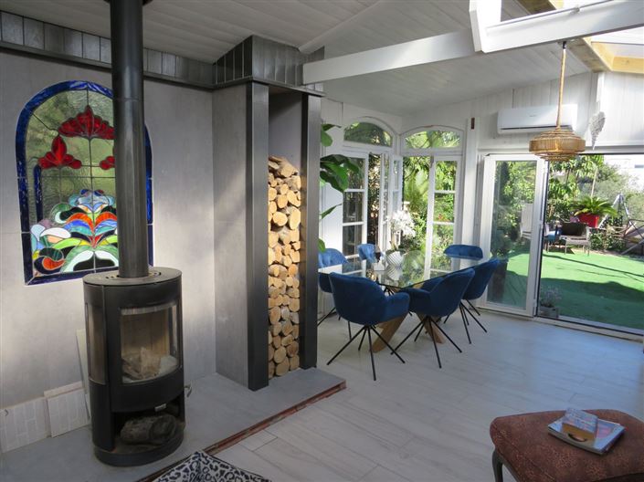 Image No.2-2 Bed Townhouse for sale