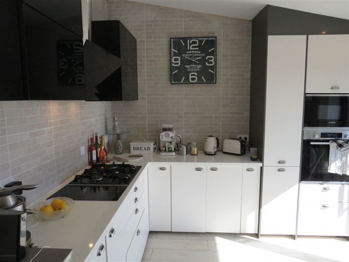 Image No.7-2 Bed Townhouse for sale