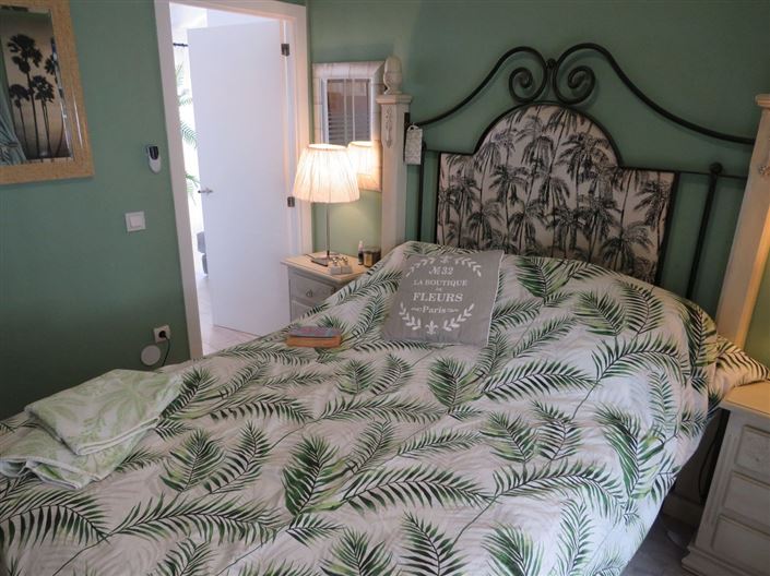 Image No.9-2 Bed Townhouse for sale