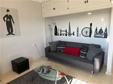 10-bb915d1cb19341576dcdc994b81ab9c5