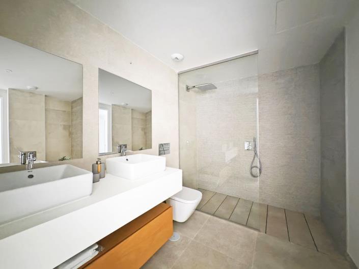 Image No.7-3 Bed Townhouse for sale