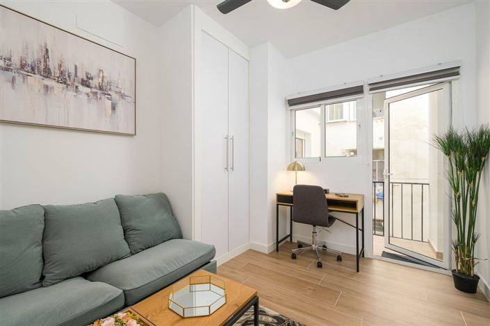 Image No.11-3 Bed Apartment for sale