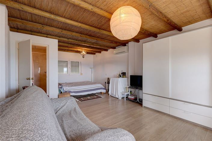 Image No.11-6 Bed Villa for sale