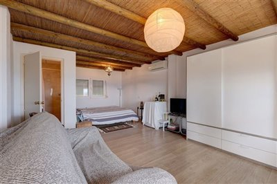 11-20939a0134ad724a8cb2a801094d15a4