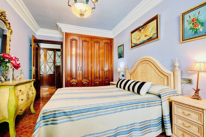 Image No.9-3 Bed Apartment for sale