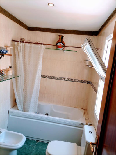 Image No.14-3 Bed Apartment for sale