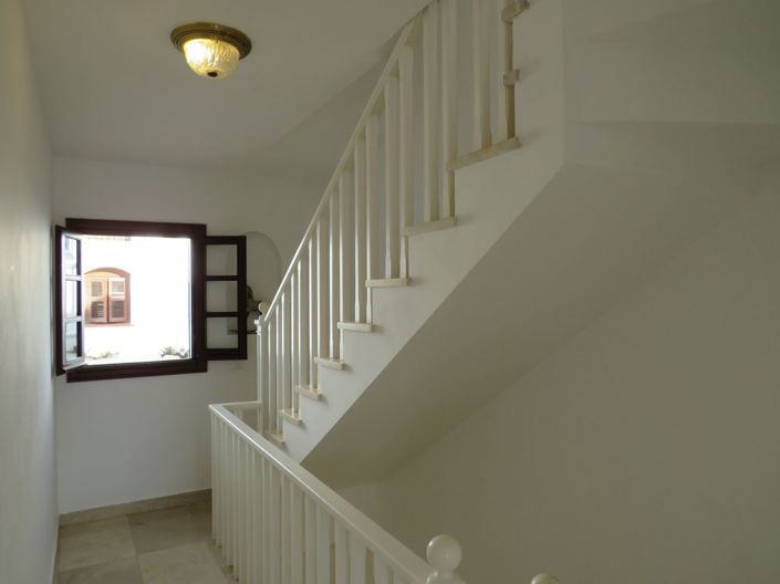 Image No.14-4 Bed Townhouse for sale