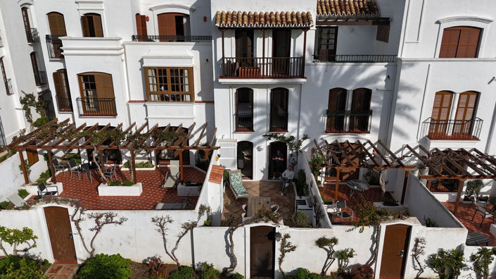 Image No.22-4 Bed Townhouse for sale