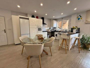 9-467d0cee5b725f3ef65f102a0c2e69c0