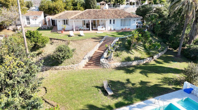 10-bb915d1cb19341576dcdc994b81ab9c5