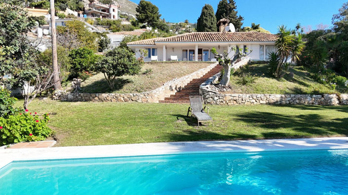 Image No.2-4 Bed Villa for sale