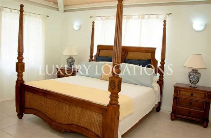 Image No.13-4 Bed Property for sale