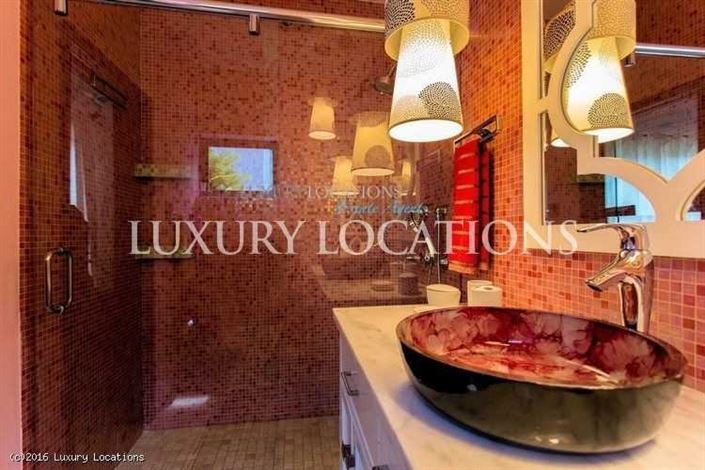 Image No.15-5 Bed Villa for sale