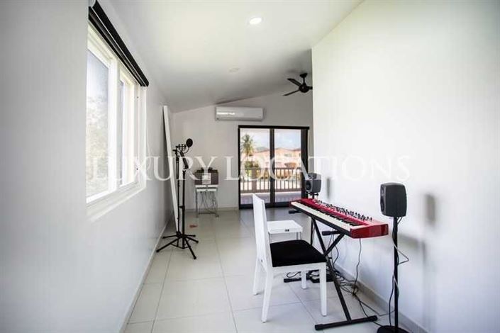 Image No.14-3 Bed Villa for sale