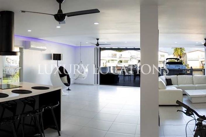 Image No.4-3 Bed Villa for sale