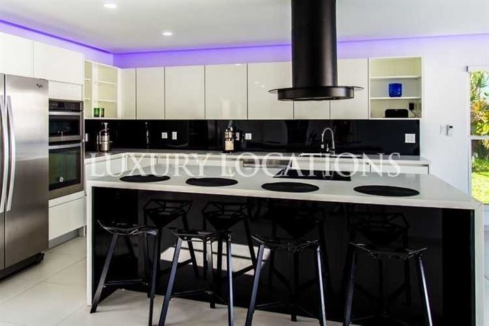 Image No.7-3 Bed Villa for sale