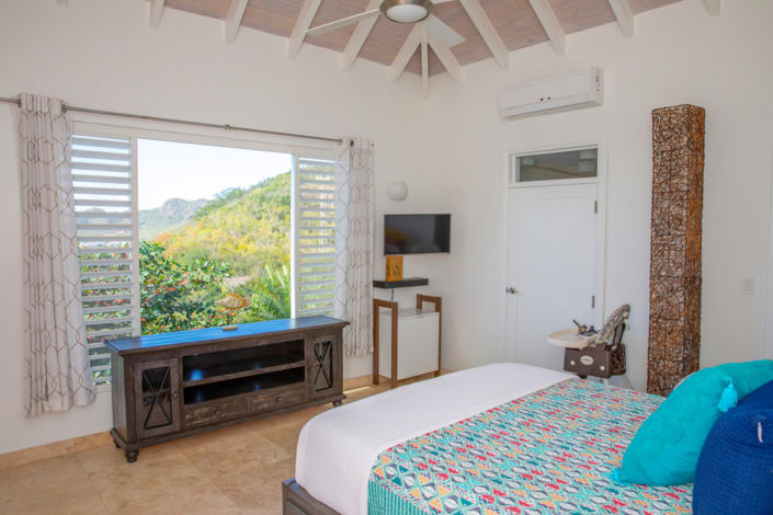 Image No.17-3 Bed Property for sale