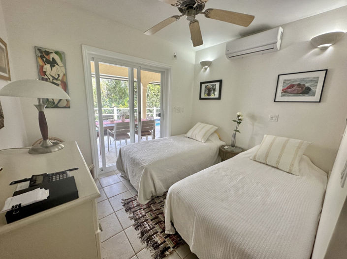 Image No.11-3 Bed Property for sale