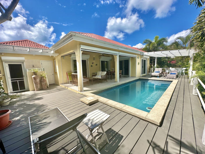 Image No.17-3 Bed Property for sale