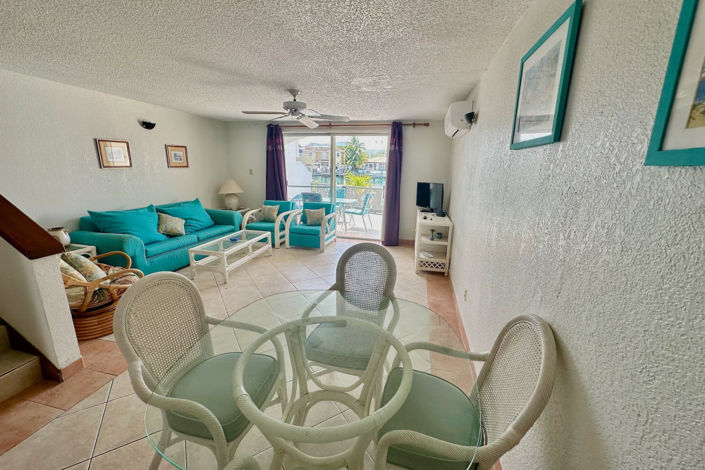 Image No.4-2 Bed Villa for sale