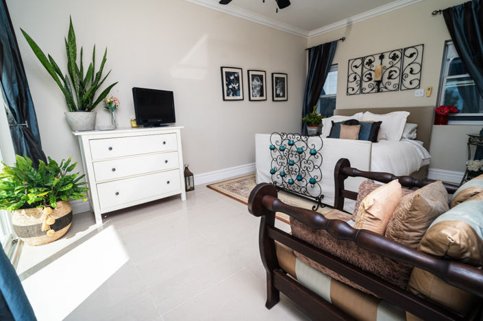 Image No.17-3 Bed Property for sale