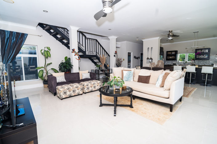 Image No.8-3 Bed Property for sale