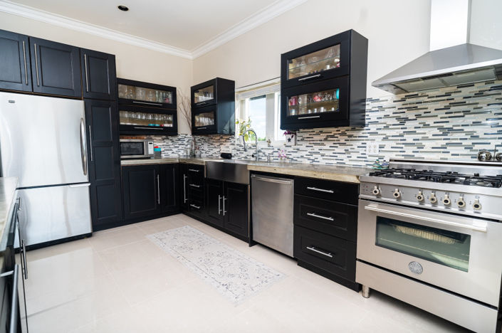 Image No.12-3 Bed Property for sale