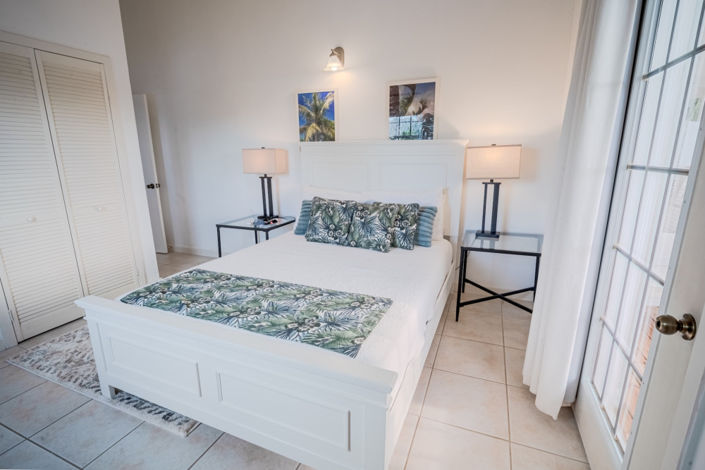 Image No.17-2 Bed Property for sale