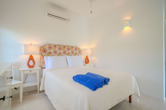 Image No.12-3 Bed Property for sale