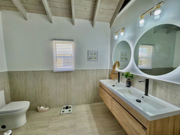 Ensuite Master Bathroom