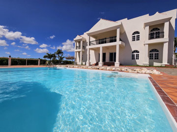 1 - , Villa