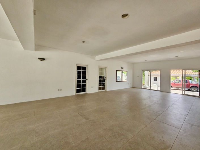 Image No.6-5 Bed Villa for sale