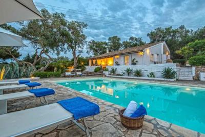 Nerantzi-pool-evening-1-1030x687