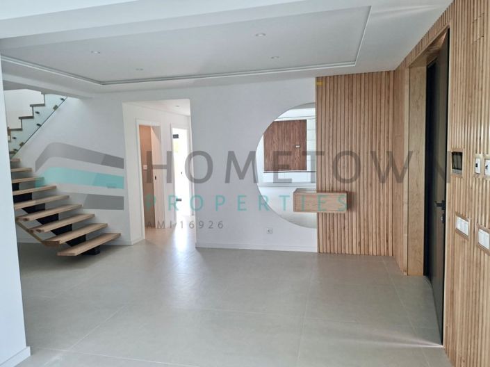 Image No.3-4 Bed House for sale