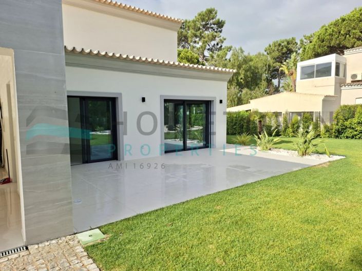 Image No.6-4 Bed House for sale